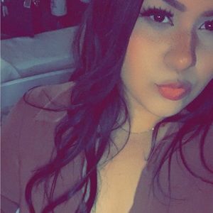 Meet your Posher, Laly